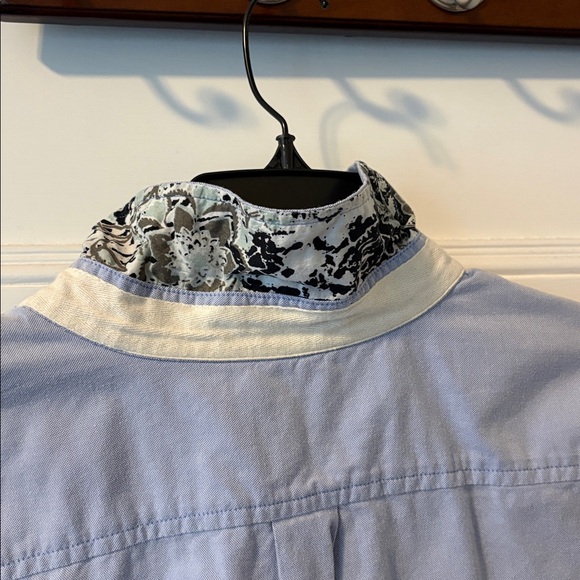 Blue Button-Down Women’s Shirt - Banana Republic - Picture 3 of 8